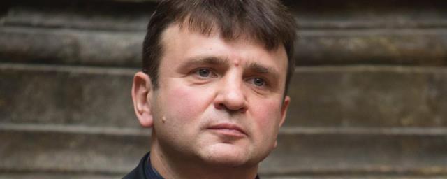 Телеведущего Тимура Кизякова уволили с Первого канала
