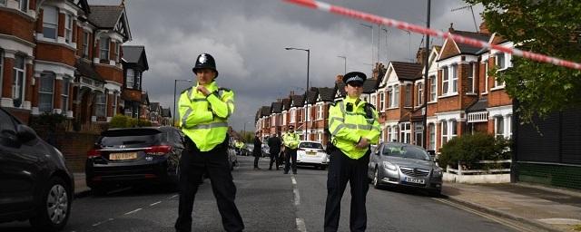 В Лондоне вооруженный ножом мужчина напал на прохожих