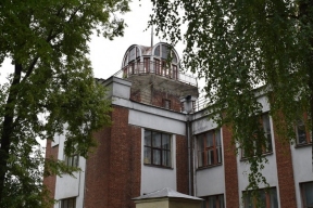 Продолжается реставрация кровли уникального здания школы в Иванове