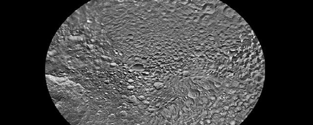 NASA представило обновленную карту спутника Сатурна