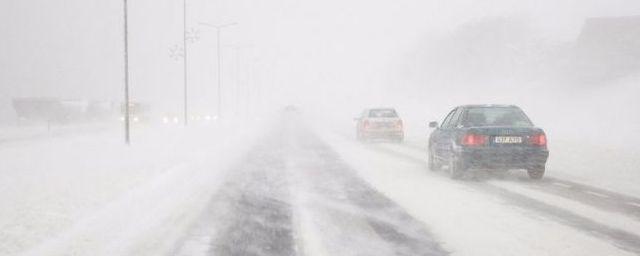 В Красноярске перекрыто движение на трассе Р-257 «Енисей» из-за снега