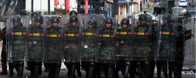 В Венесуэле жертвой акции протеста оппозиции стал сотрудник полиции