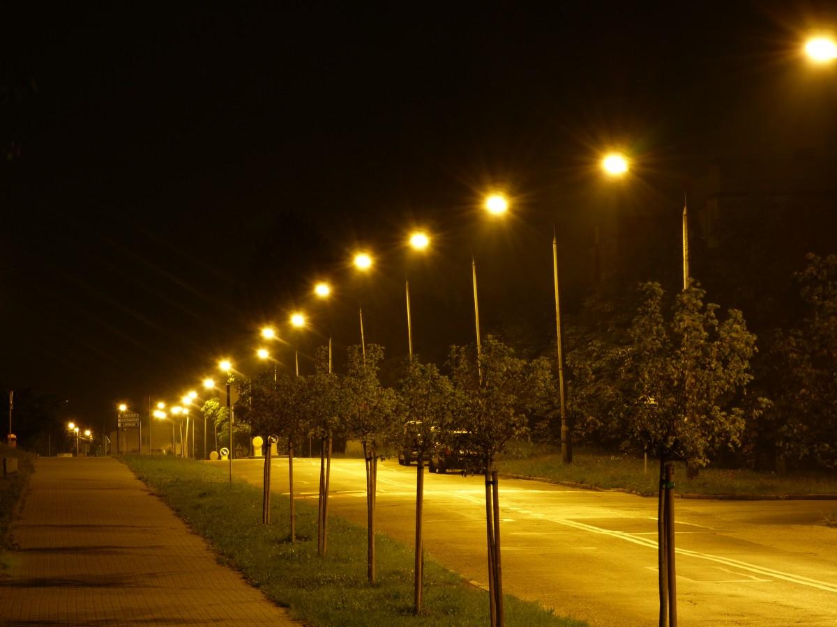 В Орле определили улицы, на которых увеличат освещение