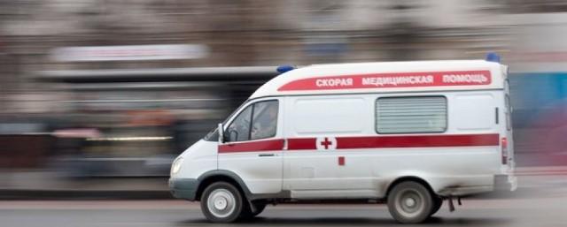 В Новосибирске скорая помощь сбила женщину на переходе