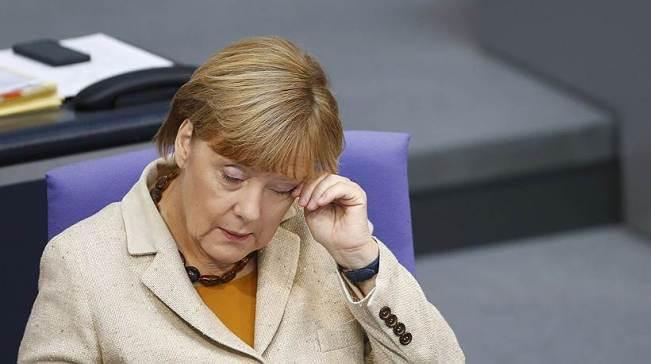 Неизвестные подбросили свиную голову к приемной Ангелы Меркель