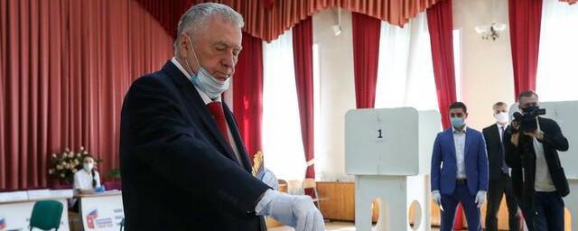 Жириновский проголосовал по поправкам в Конституцию