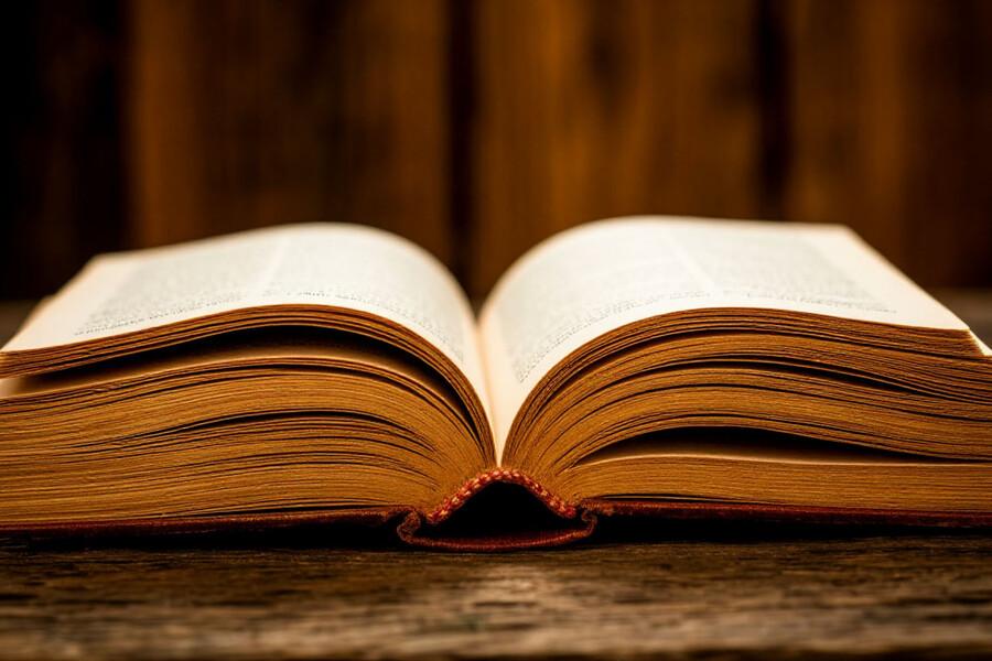 Роман Симоньян «В начале было Слово...» стал книгой месяца в МДК