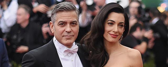 В Сети появились снимки подросших детей Джорджа и Амаль Клуни