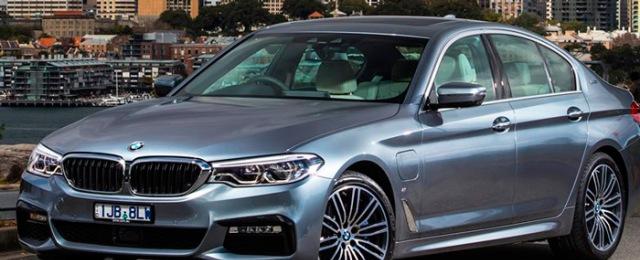 BMW в 2018 году презентует модели с поддержкой беспроводной зарядки