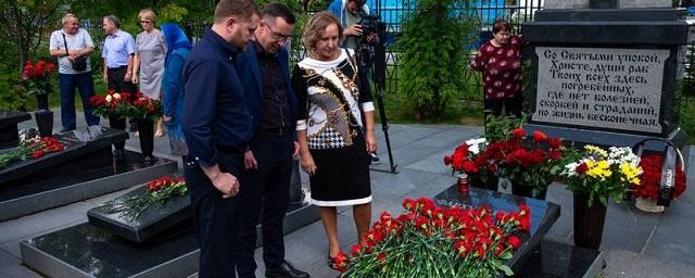 На Сахалине почтили память экс-губернатора Игоря Фархутдинова