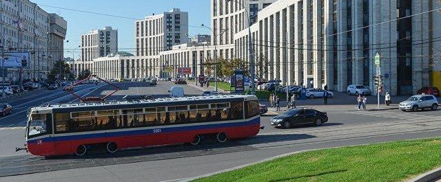 На востоке Москвы неизвестные на авто обстреляли трамвай