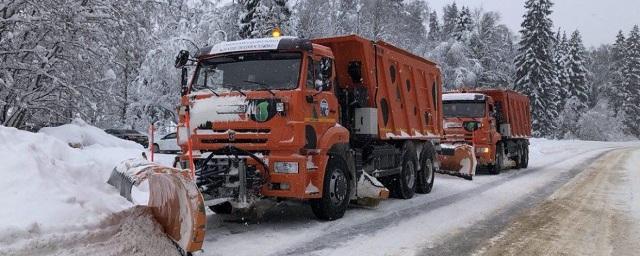 В Подмосковье из-за снегопада дорожники работают в усиленном режиме