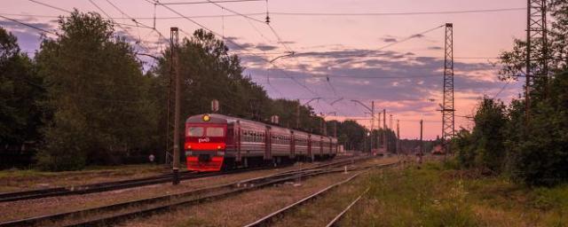 Водители Екатеринбурга смогут бесплатно ездить в электричках