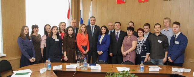 Спикер ЗСО обсудил в Вашкинском районе развитие молодежного парламента