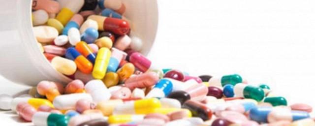 В Совфеде раскритиковали идею запрета иностранных лекарств