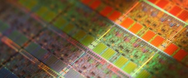 Intel планирует выпускакть микросхемы по новой технологии