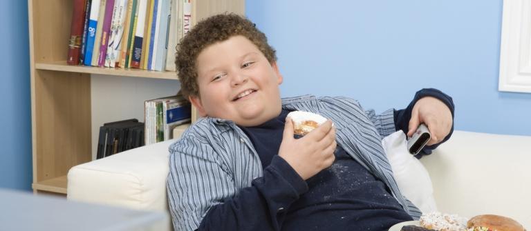 Ученые назвали причину подросткового ожирения