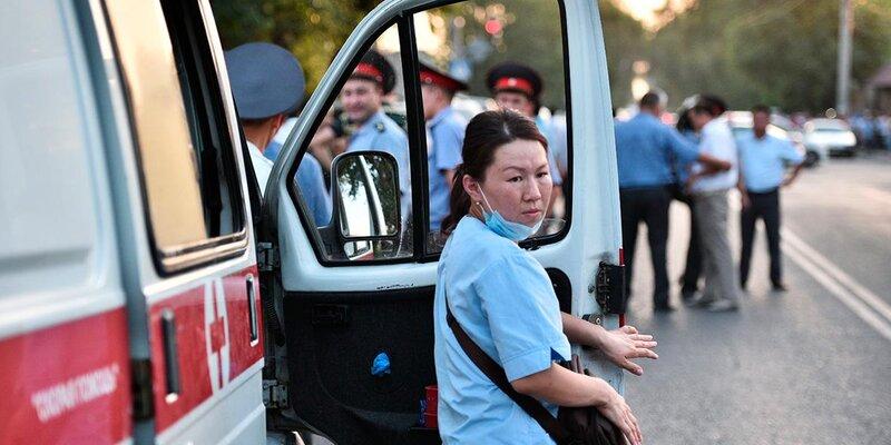 В Киргизии покатившийся грузовик без водителя сбил 29 детей, собравшихся на праздничное мероприятие