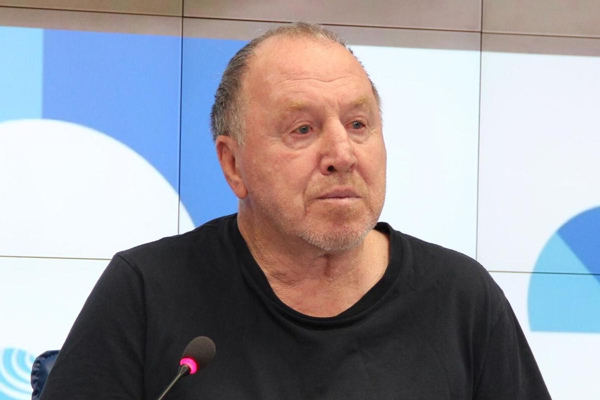 Владимиру Стеклову экстренно вырезали злокачественную опухоль