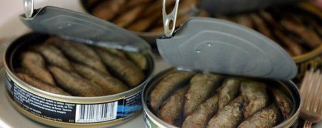 Калининградские таможенники задержали 2,8 тонны консервов из Польши