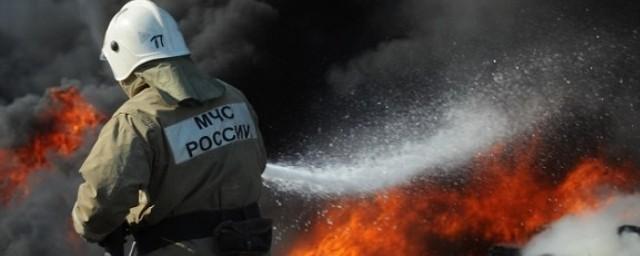 В Москве при пожаре в доме на Варшавском шоссе погиб человек