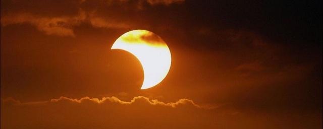Жители Иркутска 11 августа увидят частичное солнечное затмение