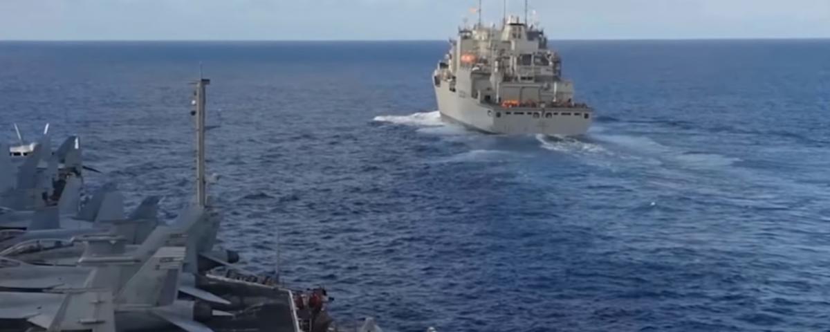 Корабль ВМС США демонстративно проследовал около залива у берегов РФ