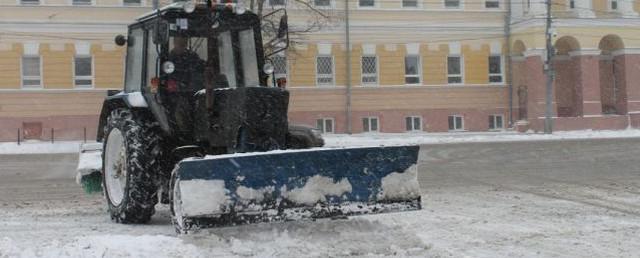 На уборку дорог Нижнего Новгорода от снега вышли более 60 спецмашин