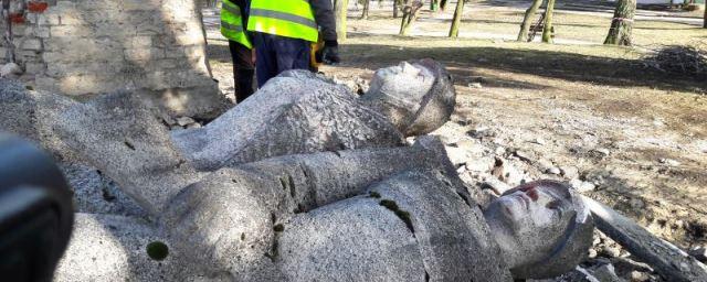 In Poland dismantled a monument of gratitude of the Soviet army