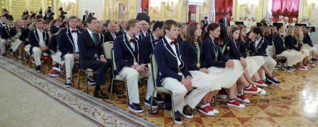 Путин наградил орденами олимпийских медалистов