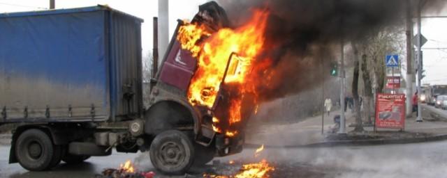 В Сызрани разогревавший обед в грузовике мужчина спровоцировал пожар