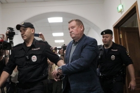 Дело экс-начальника МВД Петербурга и трех его подчиненных будут рассматривать в Москве