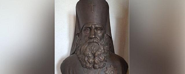 Патриарх Кирилл подарил Иркутску бюст Святителя Иннокентия