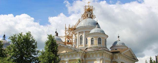На Спасо-Преображенском соборе в Торжке установили кресты