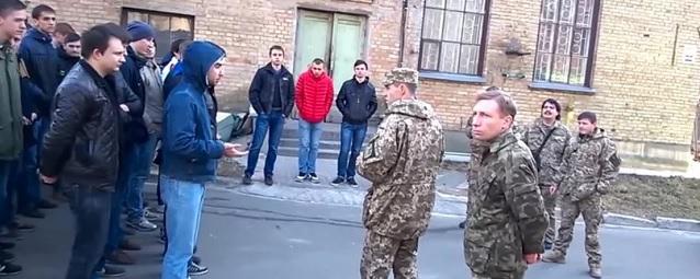 Малиновский военкомат в Одессе пятый день насильно удерживает призывников
