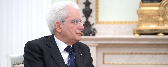 Глава Италии попросил Джентилони продолжить работу премьером