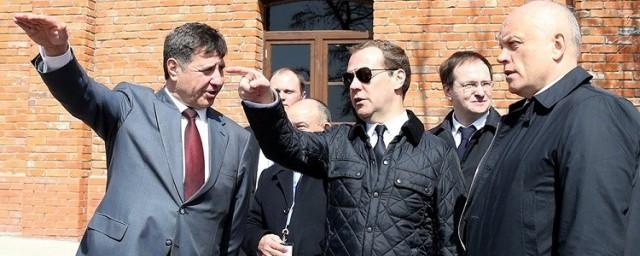 Губернатор провел для Медведева экскурсию по Омской крепости