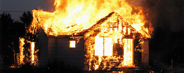 Житель Калуги вынес пенсионеров из горящего дома