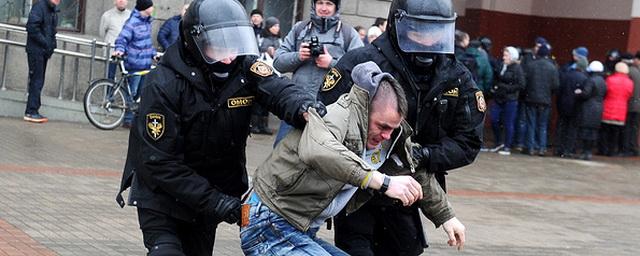 Разгон акции оппозиции в Минске ЕС назвал репрессиями против свободы