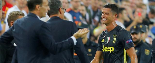 Роналду расплакался после удаления в матче Лиги чемпионов