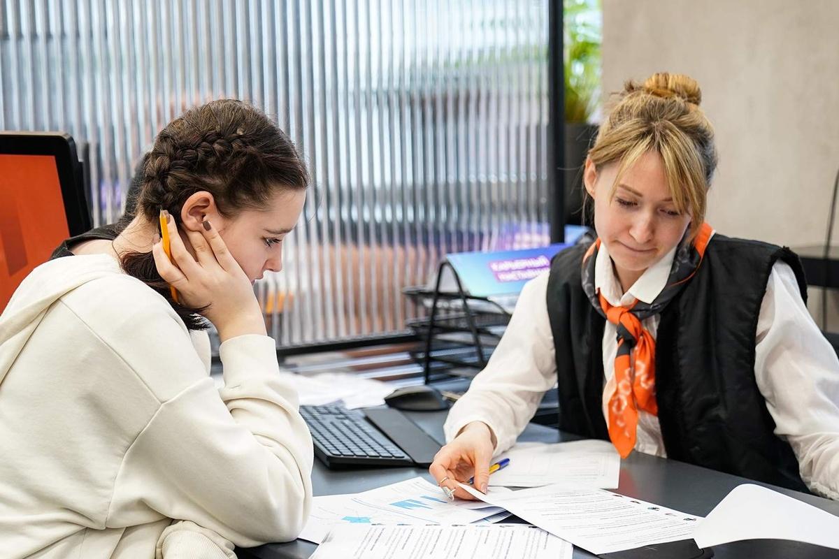 В Госдуме пояснили, почему зумеры не лентяи и не инфантильные, а просто ищут свой путь