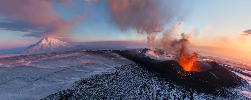 Вулканы Камчатки туристам покажут с высоты полета вертолетов