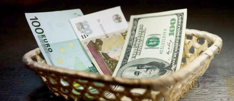 Банк России установил курсы валют на 22 марта