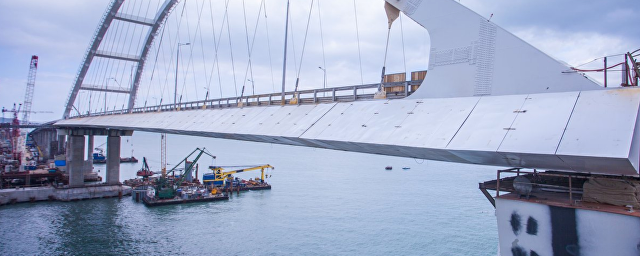 Опрос: 96% россиян назвали открытие Крымского моста значимым событием