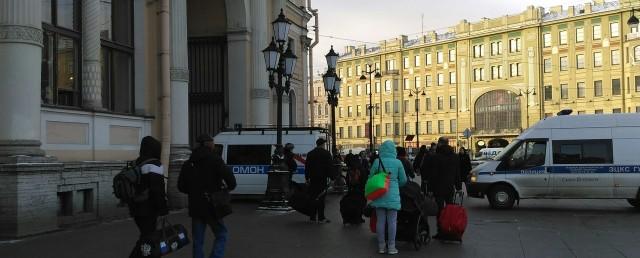 В Петербурге на Московском вокзале прошли учения ОМОНа