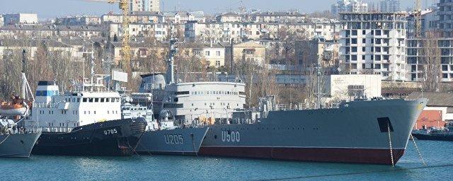 Начальника штаба ВМС Украины уволили из-за гражданства РФ его жены