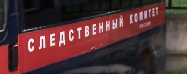 В Южно-Сахалинске 19-летняя девушка выпала из окна 6-го этажа