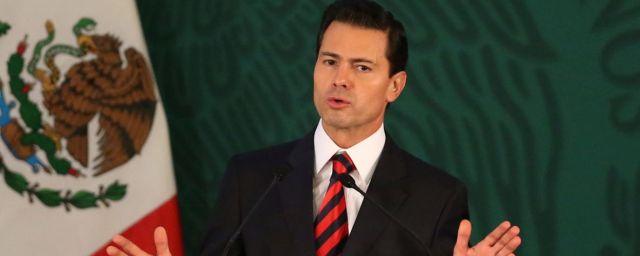 Президент Мексики отменил визит в США из-за скандала вокруг стены
