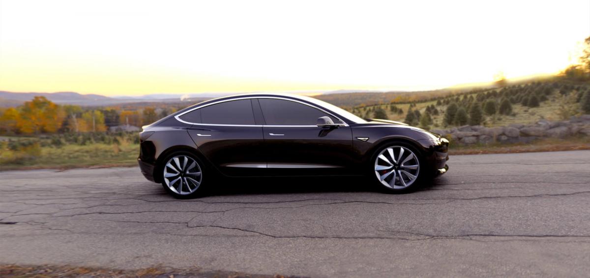 Tesla Model 3 признали самым безопасным авто США