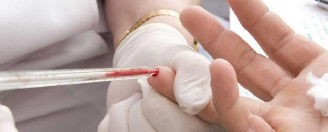 Медики пояснили, почему кровь на анализ берут из безымянного пальца